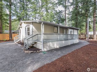8578 Golden Valley Dr, Maple Falls, WA 98266