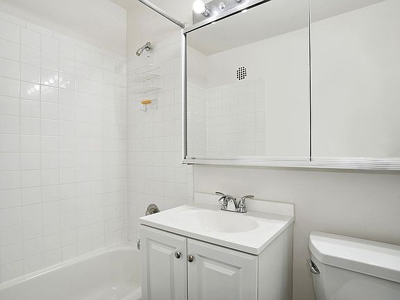 5th image of 244 Madison Ave APT 7B