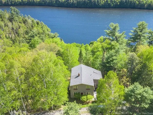 98 Woodbine Ln, Kingsclear, NB E3E 1S3