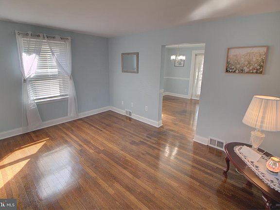 4th image of 1211 Poplar Ave