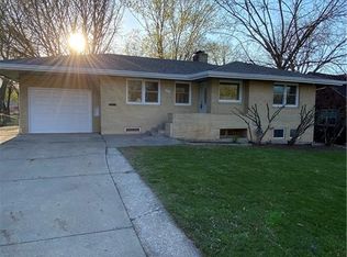 3936 39th St, Des Moines, IA 50310