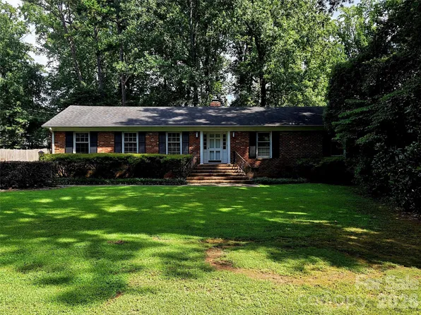 6123 Page Ct, Charlotte, NC 28270