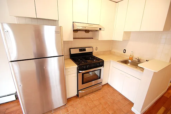 Rented by Bold New York | media 32