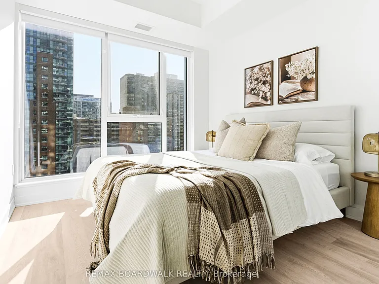 391 Slater St #904 — Photo 13