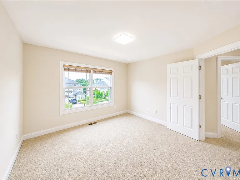 5421 Hickory Ann Dr — Photo 39