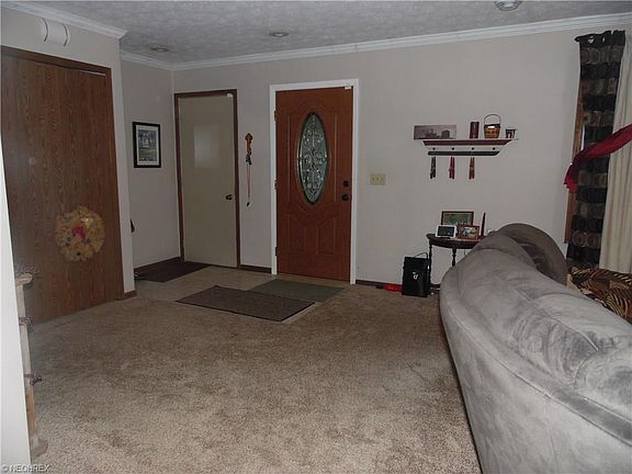 5th image of 335 Longford Ave