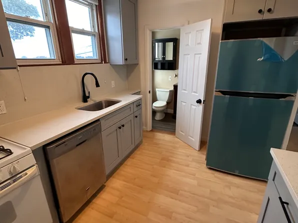 83 Centre Avenue image 9 of 9