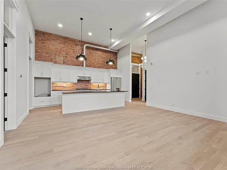 247 Brock St #201 — Photo 12