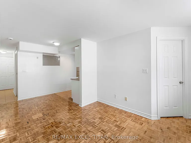 1407 Dupont St #112 — Photo 11