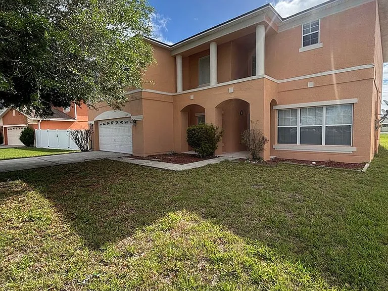 157 Cimarron Ln — Photo 1