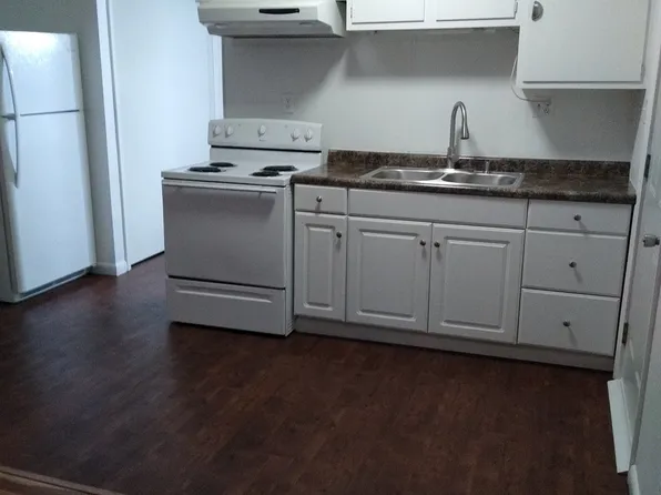 209 Yosemite Ave APT A, Lincoln, IL 62656