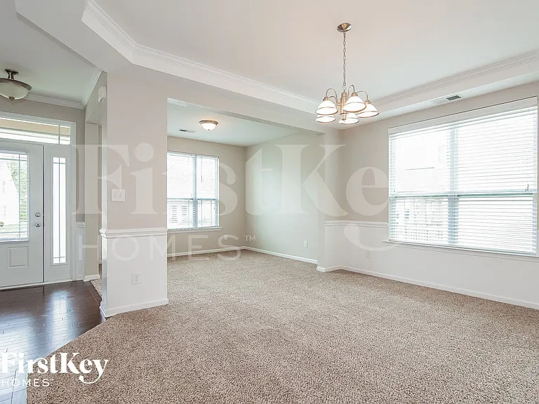 3174 Helmsley Ct — Photo 4
