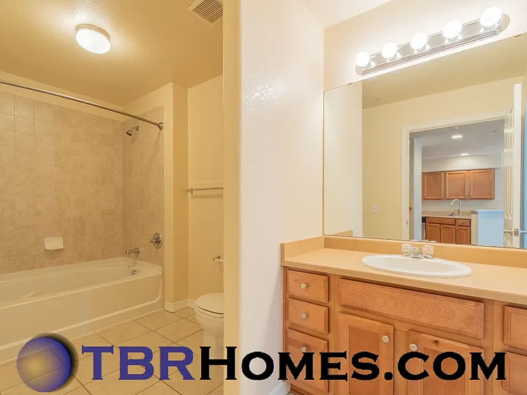 14300 Waterside Ln #B3 — Photo 11