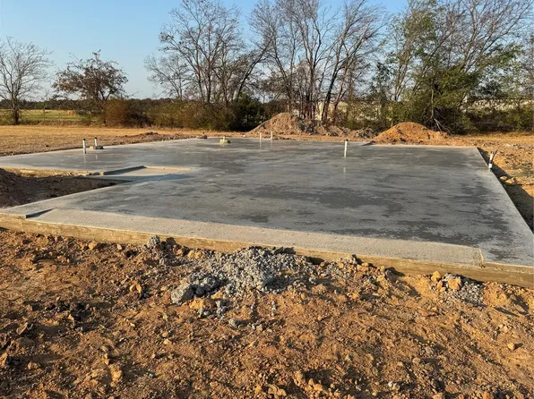 118 Windjammer Rd, Mount Vernon, TX 75457
