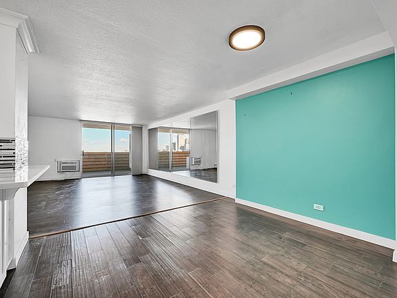 3rd image of 1029 E 8th Ave APT 1001