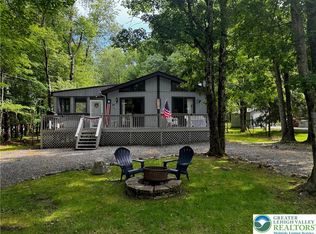 33 Eliot Ln, Albrightsville, PA 18210