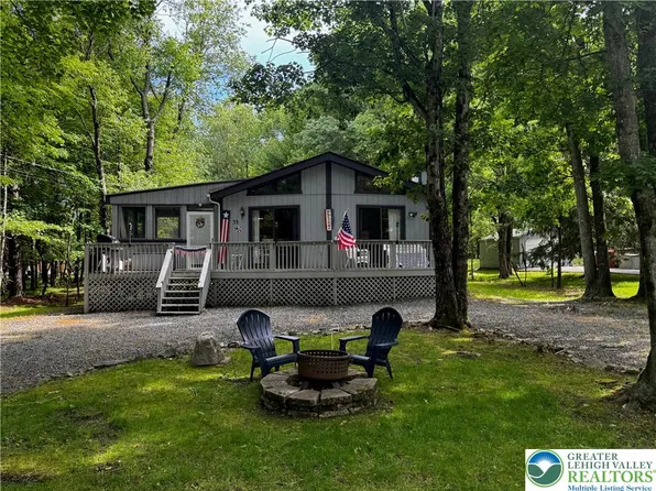 33 Eliot Ln, Albrightsville, PA 18210