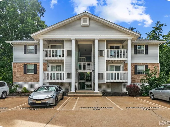 621 S Kirkwood Rd APT 303, Saint Louis, MO 63122
