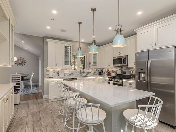 2nd image of 32 Woodland Heights Dr