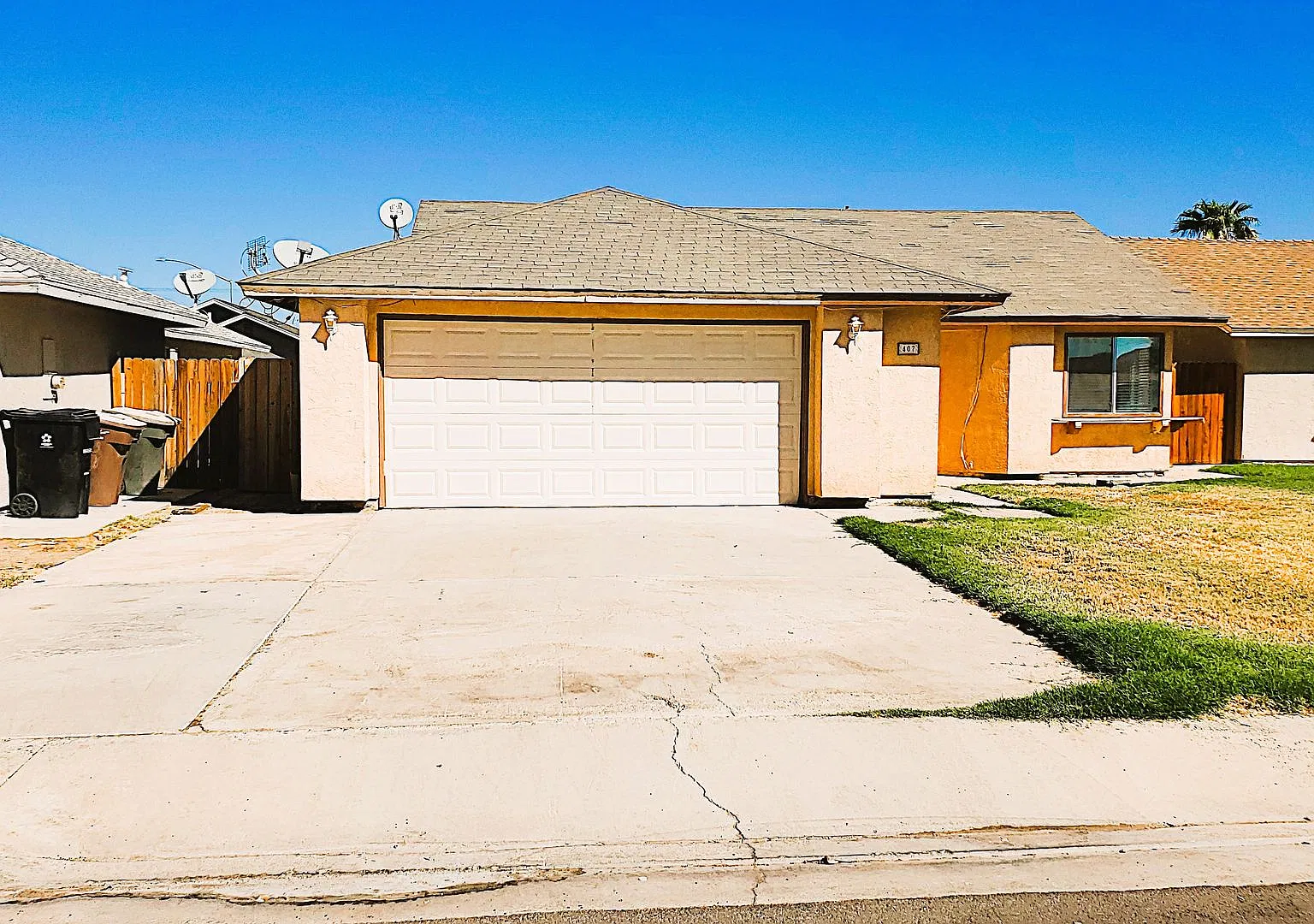 Beautiful 3-Bedroom Home For Rent In Imperial, Ca Clean, Comfortable, And Well-Maintained This Ch... — Photo 1