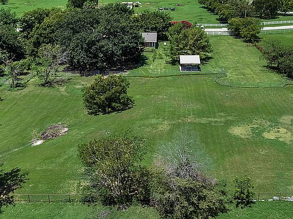 2nd image of 2373 Hamilton Rd