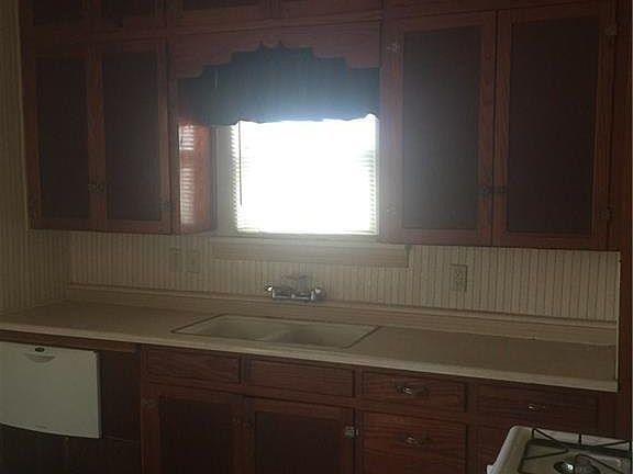 4th image of 1210 N Ollie St