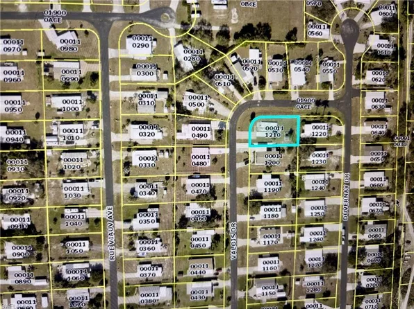 27341 Valois DR, BONITA SPRINGS, FL 34135