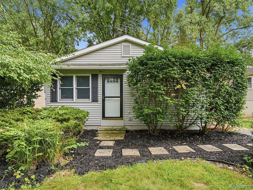 1st image of 11954 Maxfield Blvd