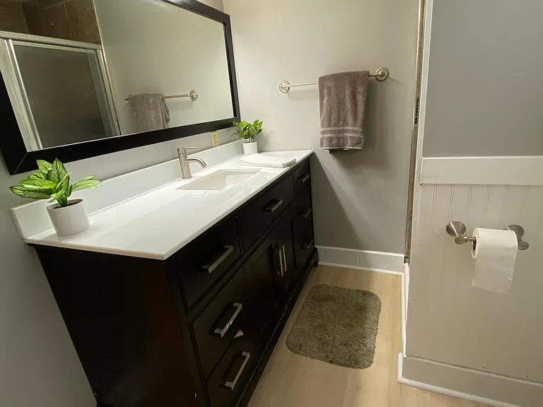 5165 Broadway St — Photo 16