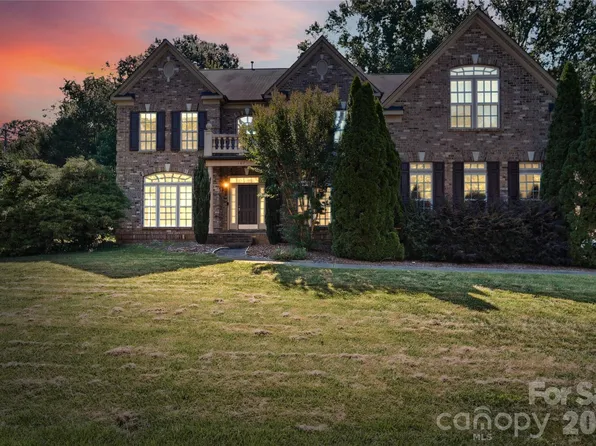 107 Wellesley Ln, Mooresville, NC 28115