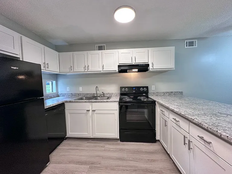 The Hammond Apartments — Photo 94