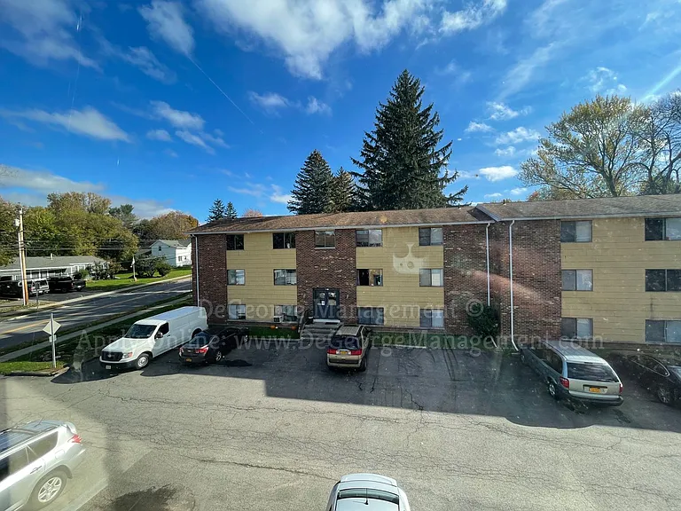 Oak Ridge Manor Apartments — Photo 7