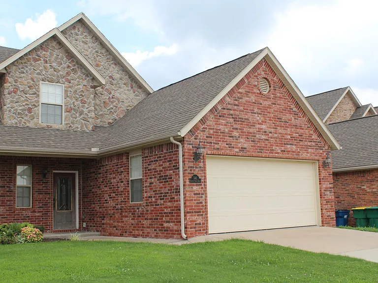341 Copper Oaks Dr — Photo 2