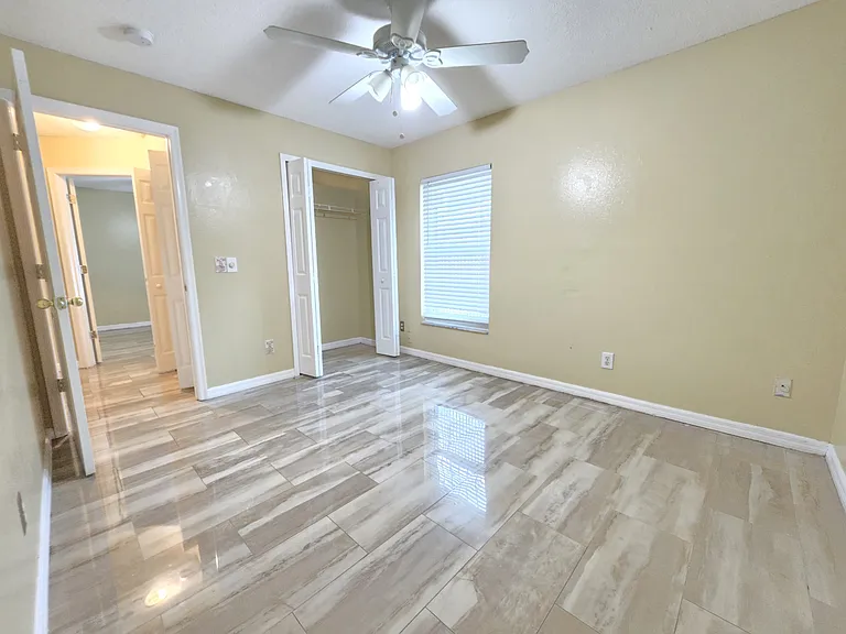 5025 Foxcroft Ct — Photo 30
