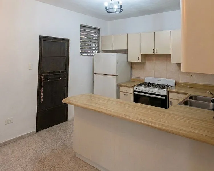 3 bed, 2.0 bath, $1,100 — Photo 2