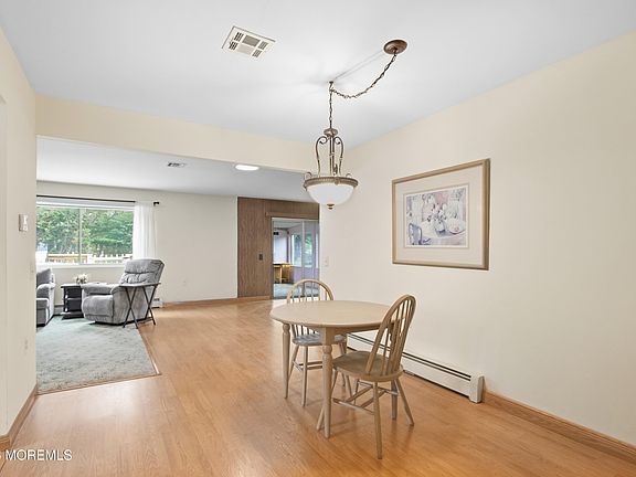 4th image of 11 Woodstock Drive