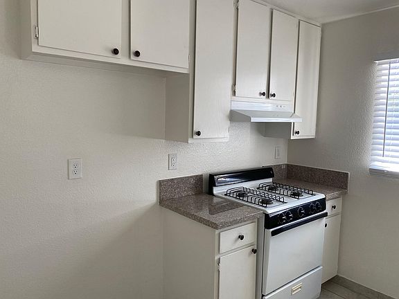 3rd image of 10865 White St #1
