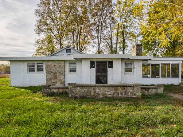 2903 E Freeport Rd, Morristown, IN 46161