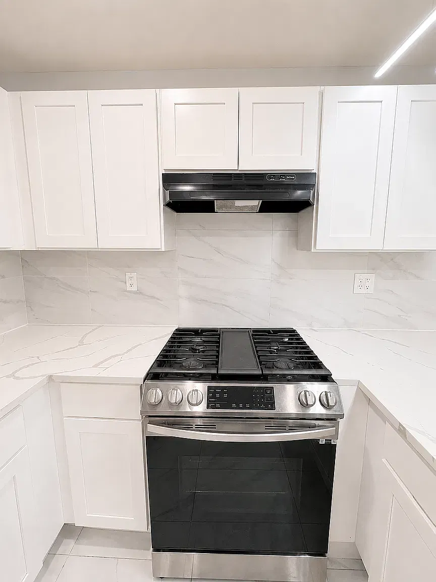 3 bed, 1200 sqft, $2,150 — Photo 3