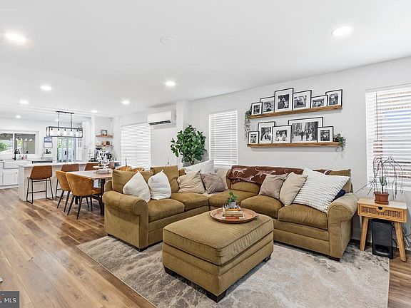 5th image of 862 Martin Ave