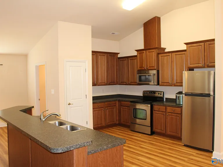 103 Glen View Dr — Photo 13
