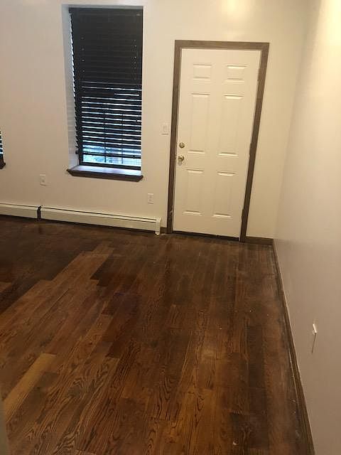 1st image of 1029 E 217th St Fl 1