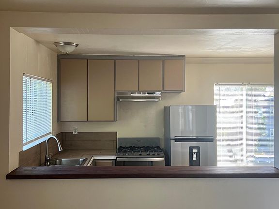 4th image of 4581 39th St #E
