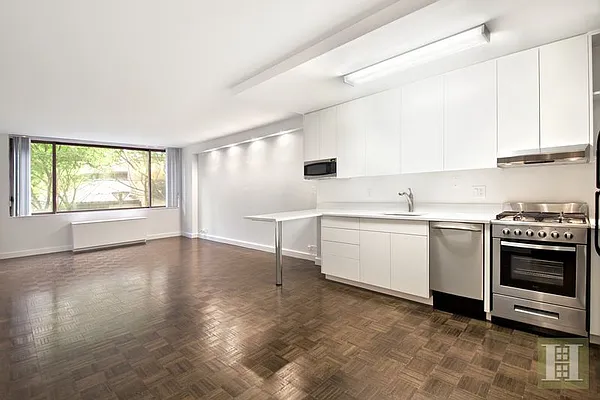 Rented by Halstead Real Estate | media 10