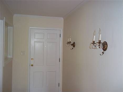 4th image of 2501A Hill N Dale Dr