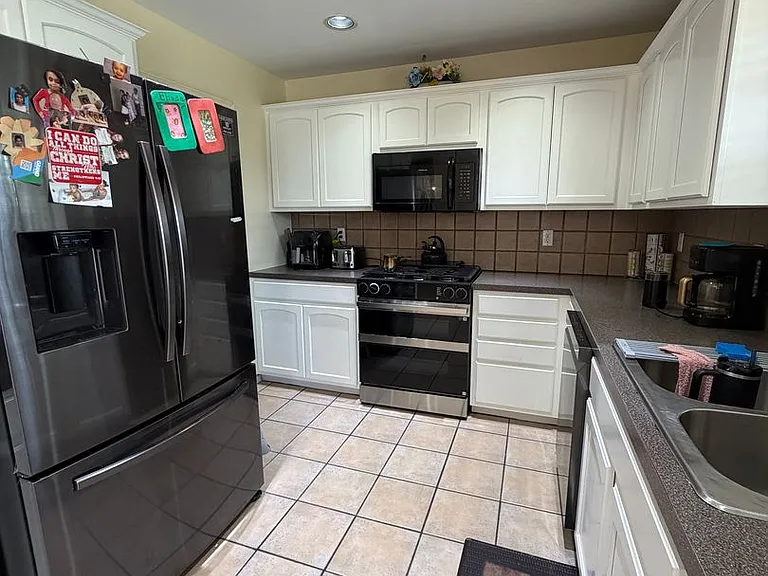 1508 N Yellowood Ave — Photo 34