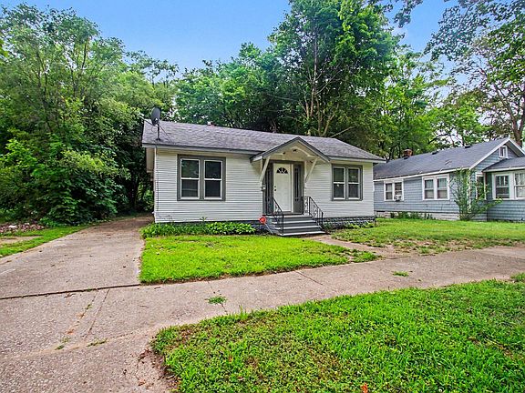 4th image of 1156 McAllister Ave