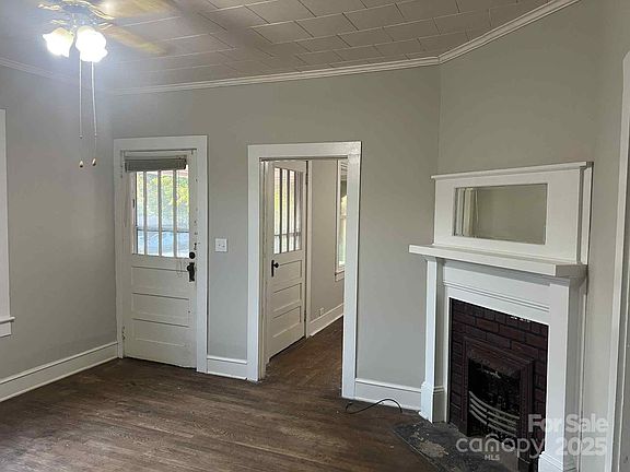 3rd image of 325 N Caldwell Ave