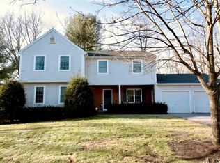 8B Kabalian Dr, Niskayuna, NY 12309