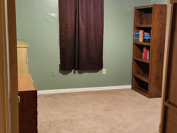 5th image of 733 Circle Hill Dr
